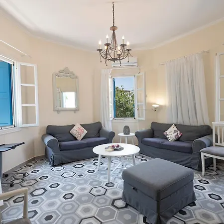 דירה 1944-heritage House *
