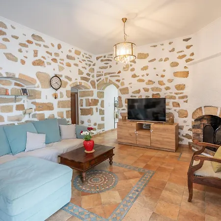 1944-heritage House Lardos