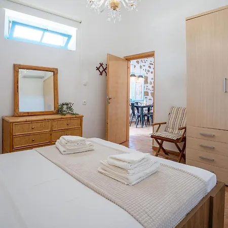 דירה 1944-heritage House
