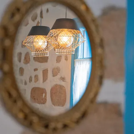 1944-heritage House * Lardos