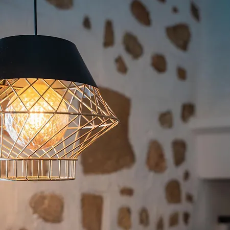 1944-heritage House * Lardos