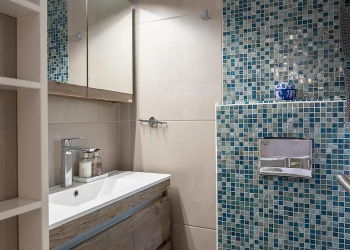 Apartment 1944-heritage House