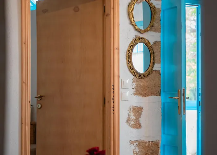 1944-heritage House *