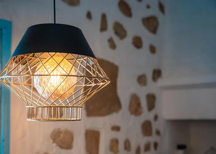 1944-heritage House * Lardos