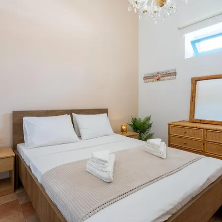 1944-heritage House Apartamento Lardos