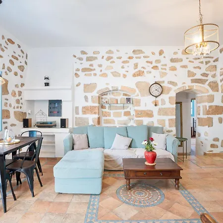 1944-heritage House *