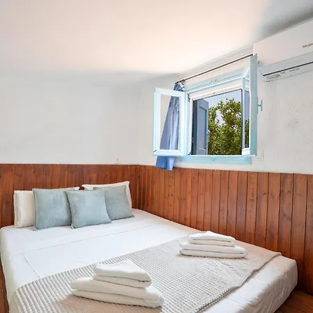 1944-heritage House Apartamento Lardos